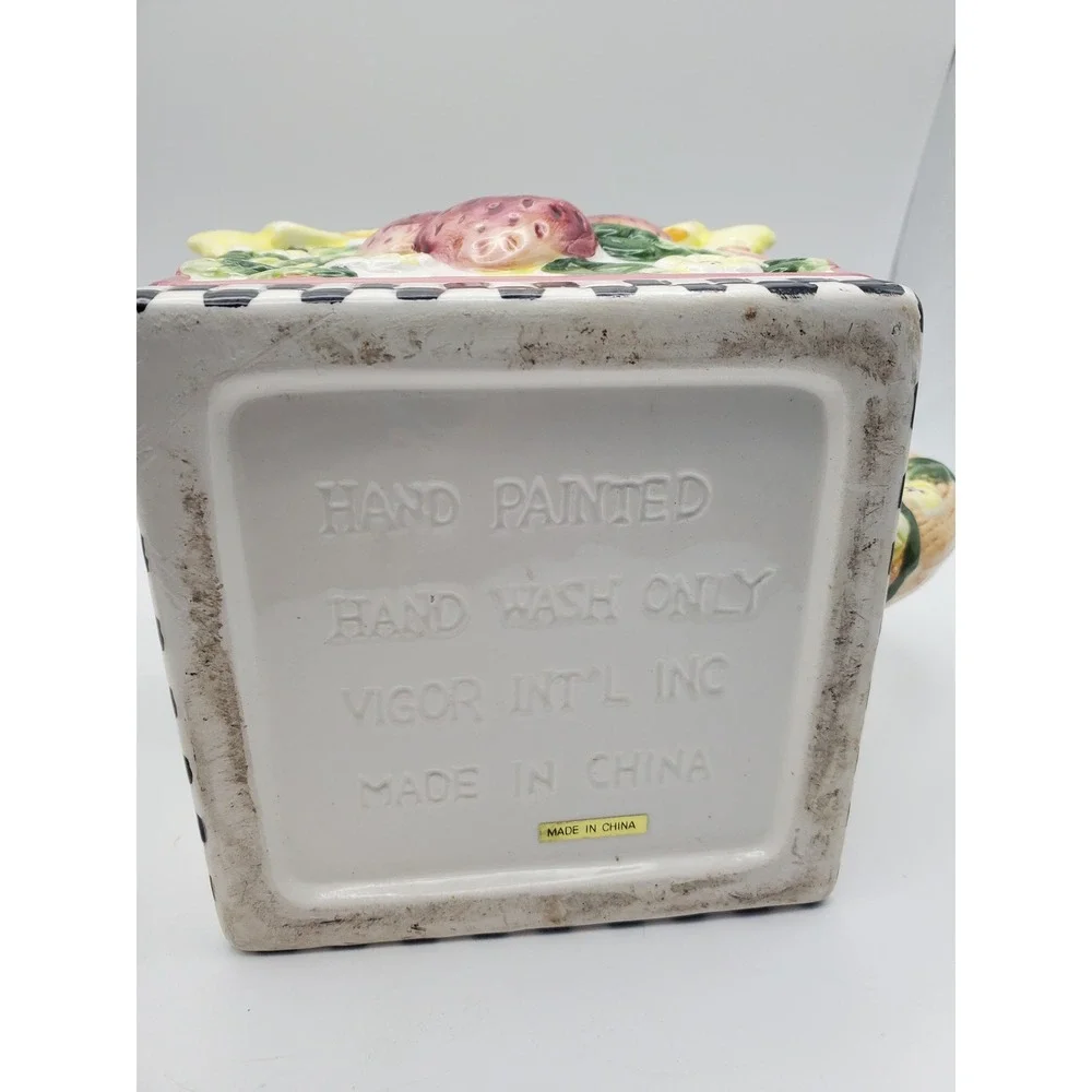 Vintage Vigor Int Square Country Ceramic Strawberry Teapot